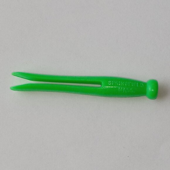 ๐ฏ 10 for $12 / Green Toy Clothespin Collectible Play Toy Tucket Toys - Picture 2 of 7